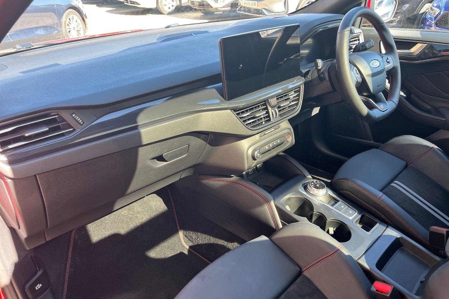 Ford Focus Photo 17