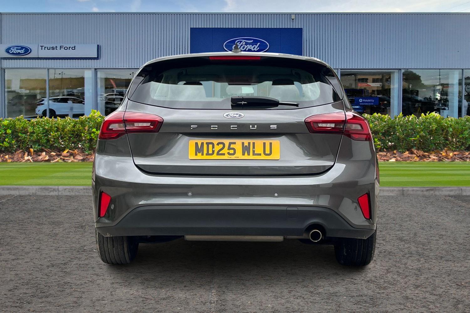 Ford FOCUS Photo 6