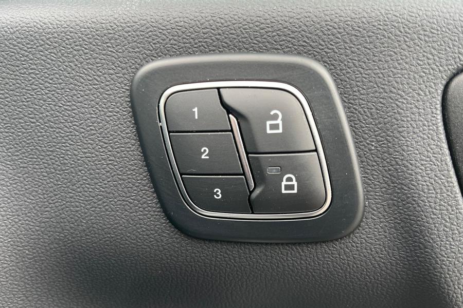 Ford KUGA Photo autoimg-1a2502c1d91f0dc86fecf0d65efd6e3e178fb49c.jpg