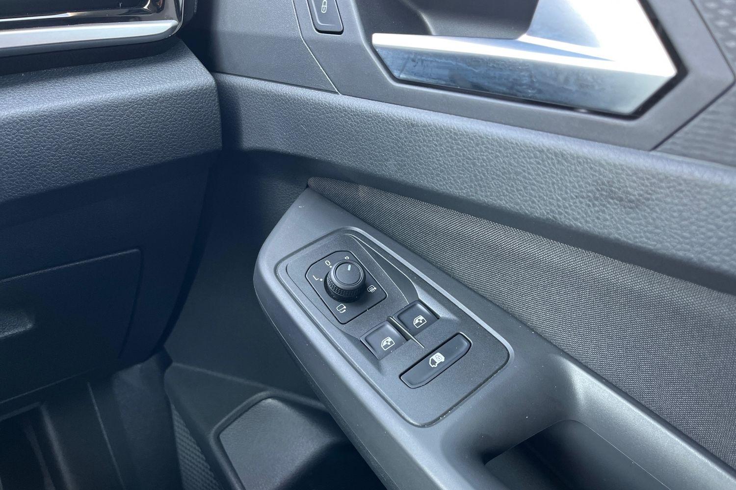 Ford TRANSIT CONNECT Photo 7