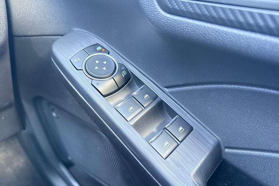 Ford KUGA Photo autoimg-1a2a267d607d2e84ed03b3dea00ca37921a462d8.jpg
