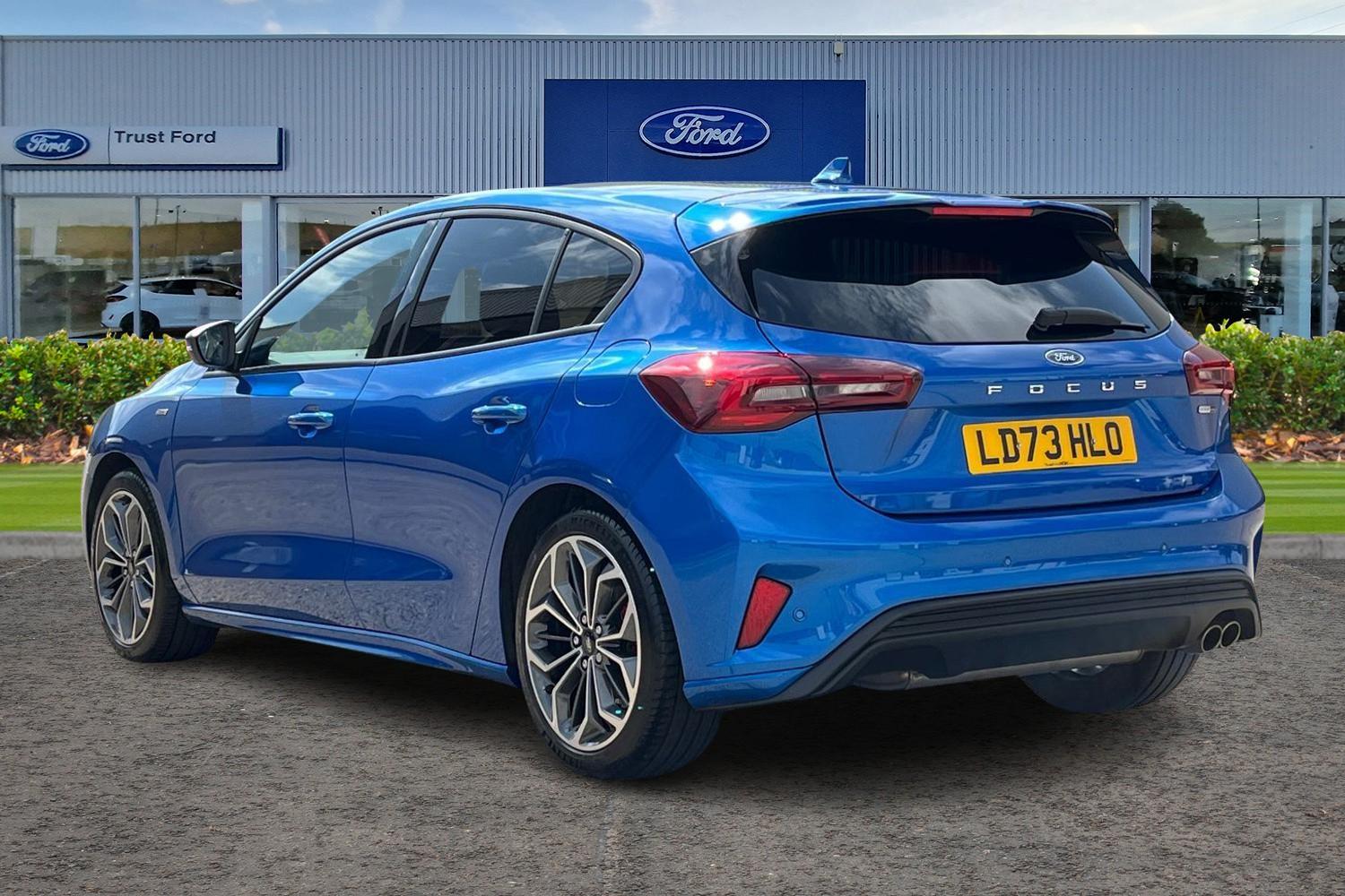 Ford Focus Photo 1