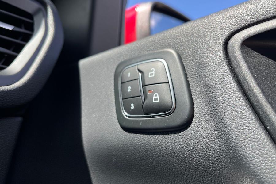 Ford Kuga Photo autoimg-1a3089ffe98a8fb9e2074d31d4e1847e4376d703.jpg