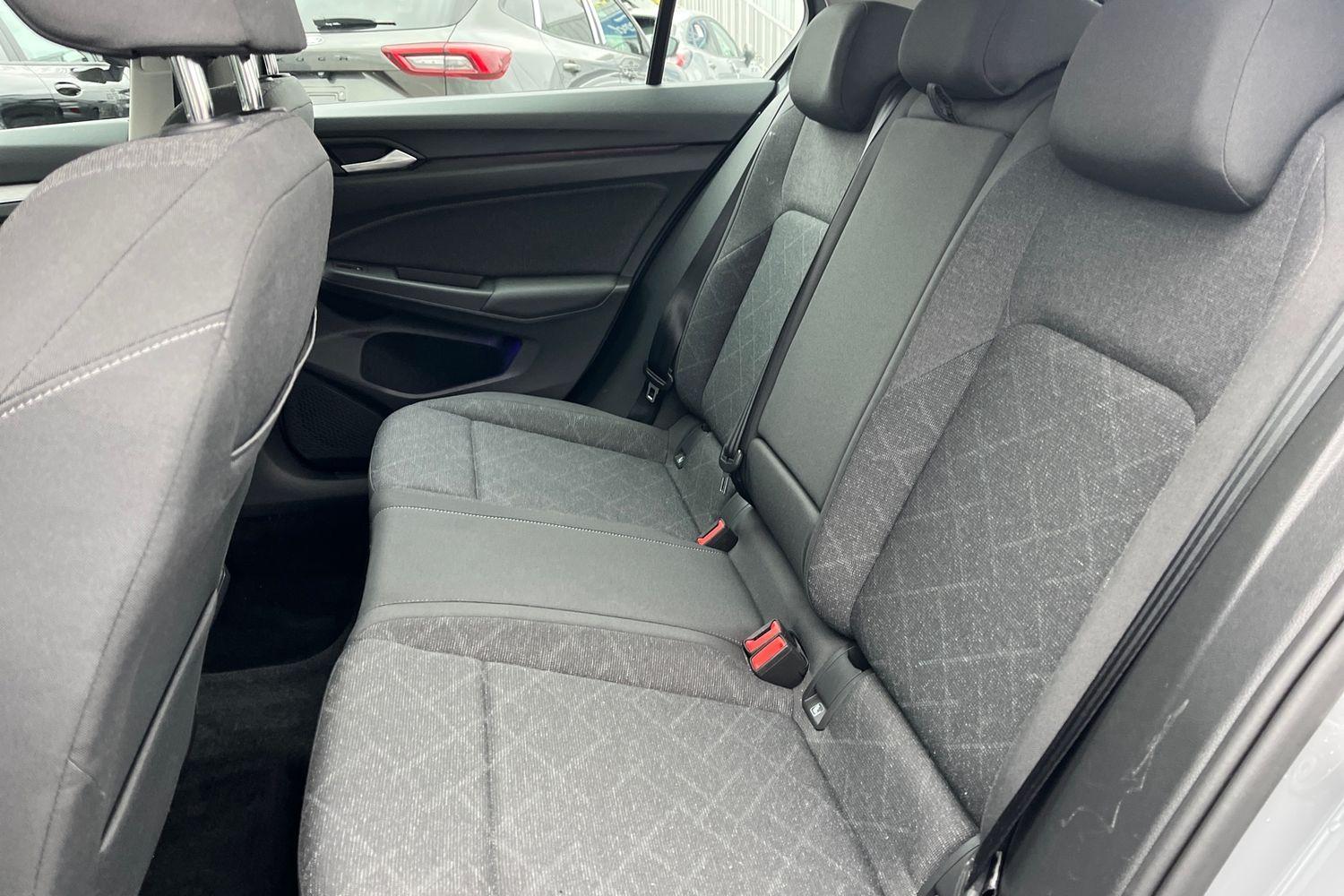Volkswagen Golf Photo 19