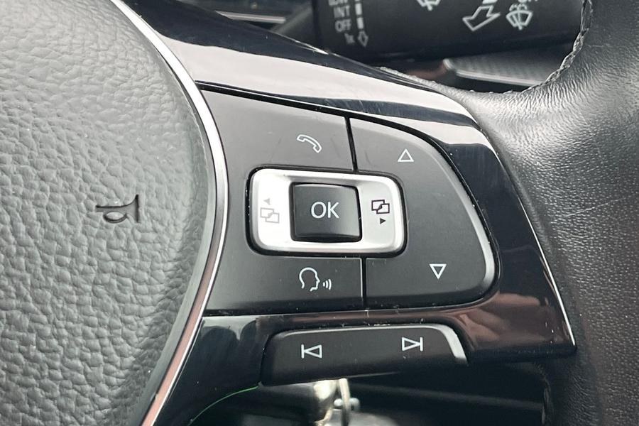 Volkswagen TOURAN Photo autoimg-1a3bbb0d3320bf55ed1474432fc8bc46901df29e.jpg