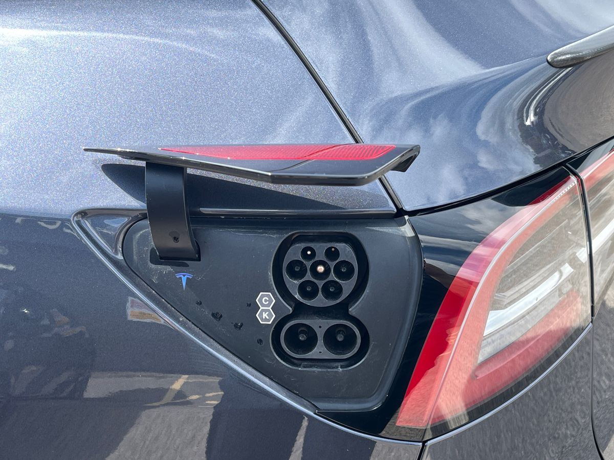 TESLA Model Y Photo 41