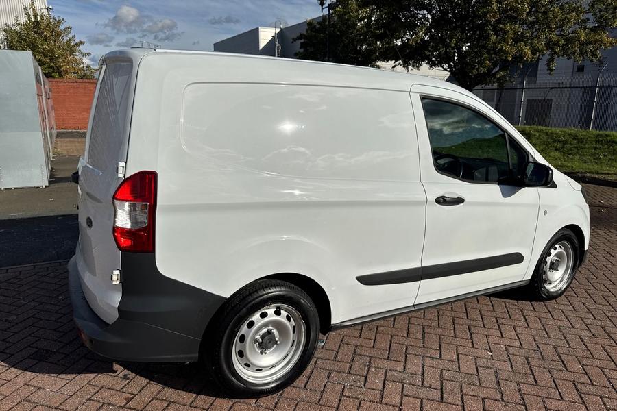 Ford TRANSIT COURIER Photo autoimg-1a3f2b69c65cb6034b2a8d2d406eac4a5c30ae0e.jpg