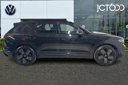 VOLKSWAGEN Touareg Photo 4