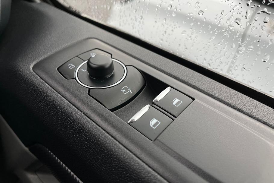 Used FORD TRANSIT CUSTOM WN75KHR 33