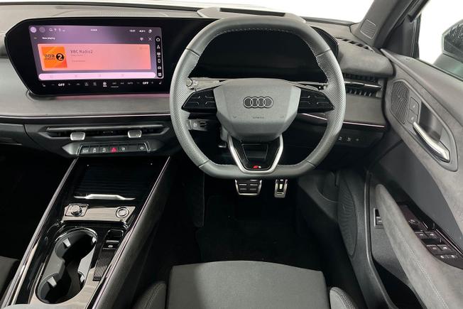 AUDI Q3 Photo 11