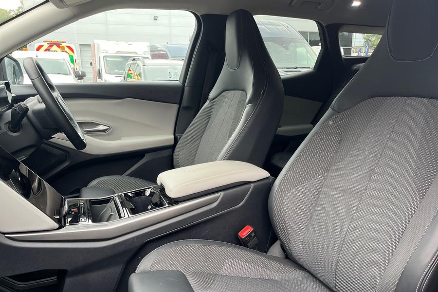 Ford Explorer Photo autoimg-1a43c413c6ff2e5dd9da8f5f97d06c2b42d31dbe.jpg
