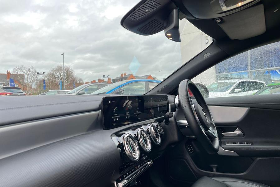 Mercedes-Benz CLA Photo autoimg-1a457281e511d97b0c5f1b55c6a5eb535a6eba91.jpg