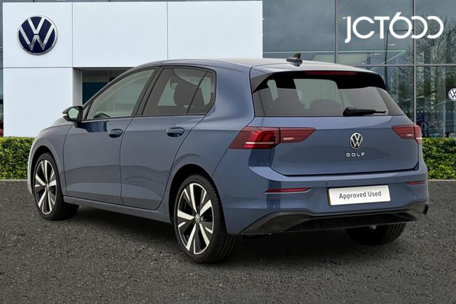 VOLKSWAGEN Golf Photo 3
