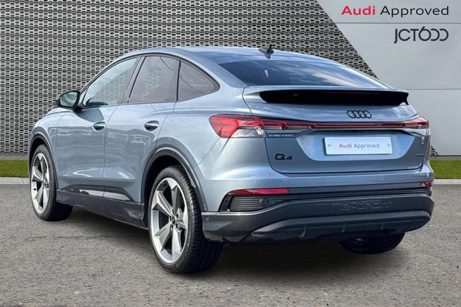 AUDI Q4 e-tron Photo 3