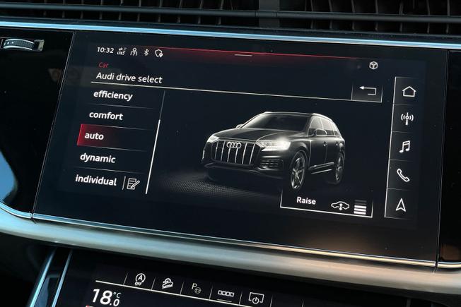 AUDI Q7 Photo 33