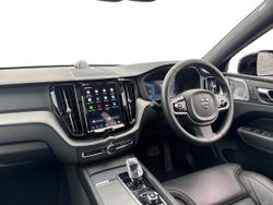 VOLVO XC60 Photo 2
