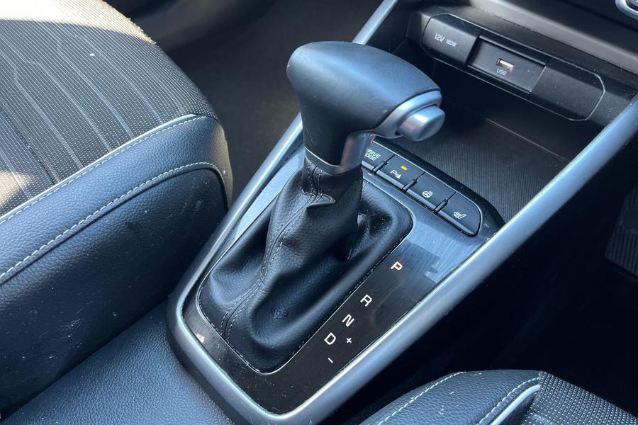 Kia STONIC Photo autoimg-1a538df605bbae08d24041f8ea791b12389596e4.jpg