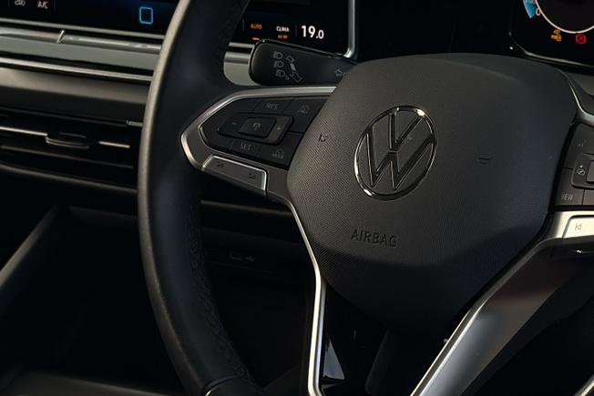 VOLKSWAGEN Golf Photo 37