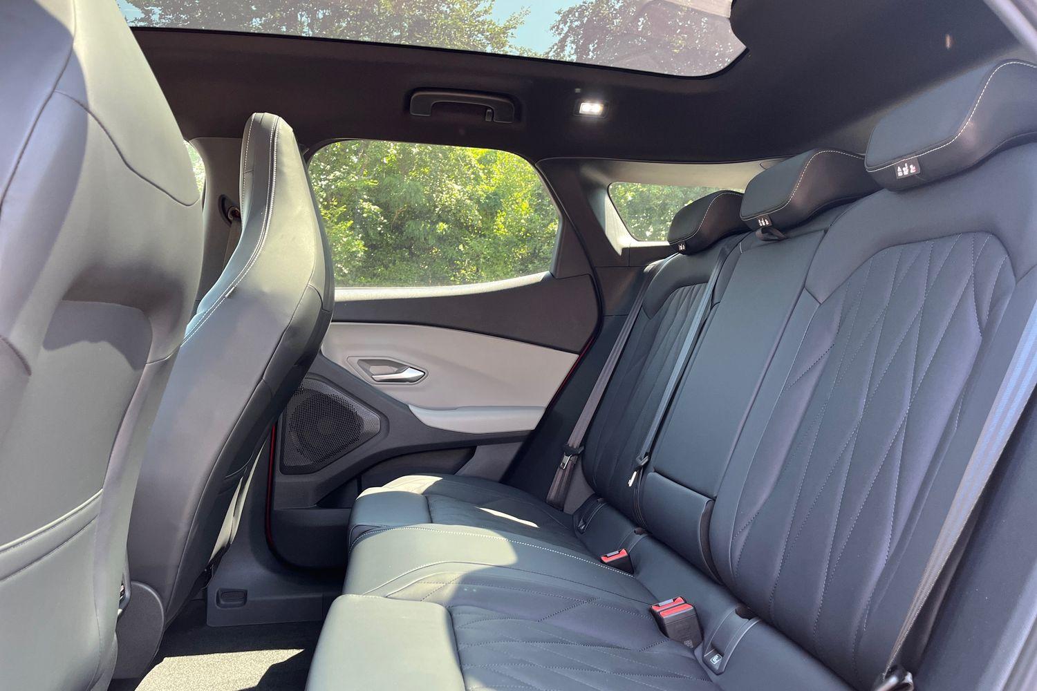 Ford Explorer Photo 19