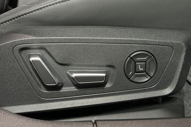 AUDI S5 Avant Photo 25