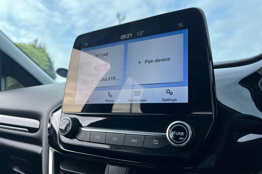 Ford FIESTA Photo autoimg-1a58947ae26049f302b1adfcc2ab2a0aa26419bf.jpg