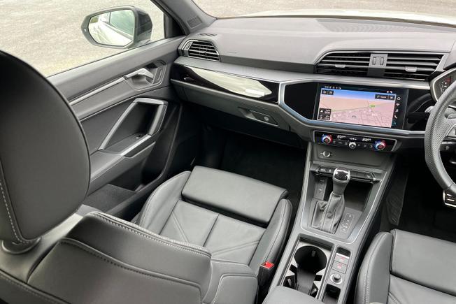 AUDI Q3 Photo 56