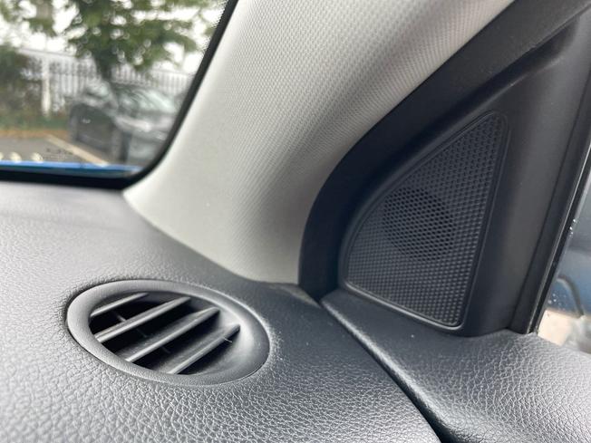 KIA Stonic Photo 30