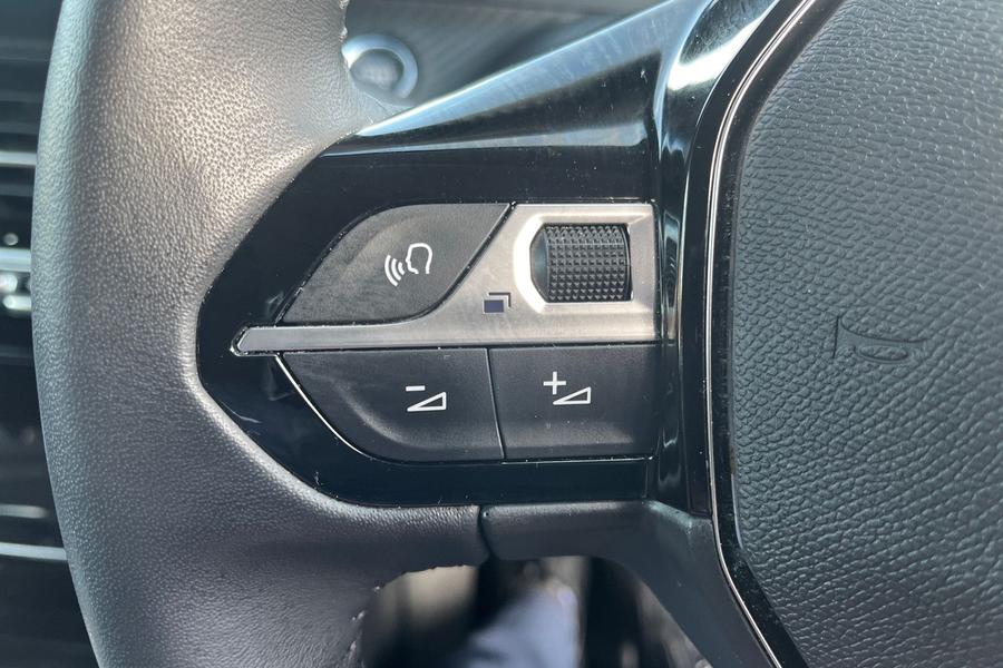 Peugeot 208 Photo autoimg-1a5bfed2bb532745af58e04d041ef821a264d0e6.jpg