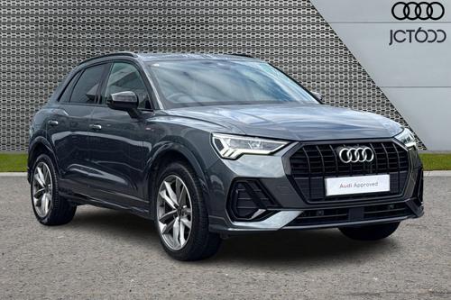 AUDI Q3 Black Edition 35 TFSI 150 PS S tronic (Comfort and Sound Pack)