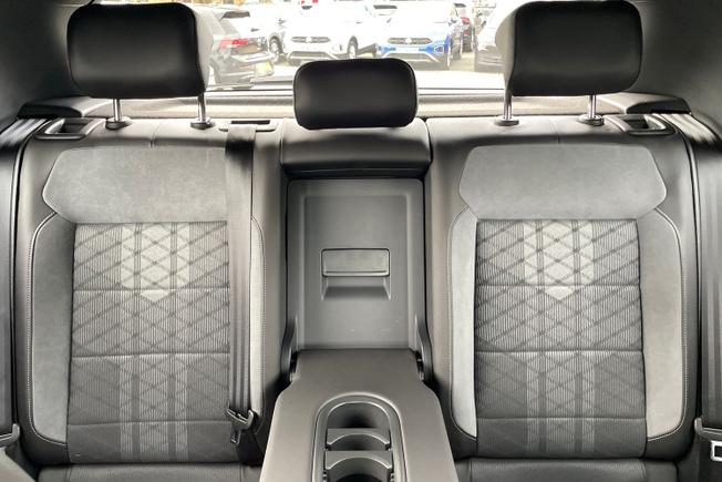 VOLKSWAGEN T-Roc Photo 43