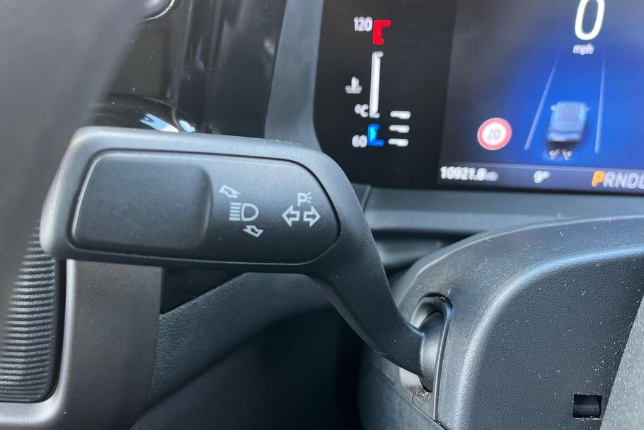 Used Ford TRANSIT COURIER 18