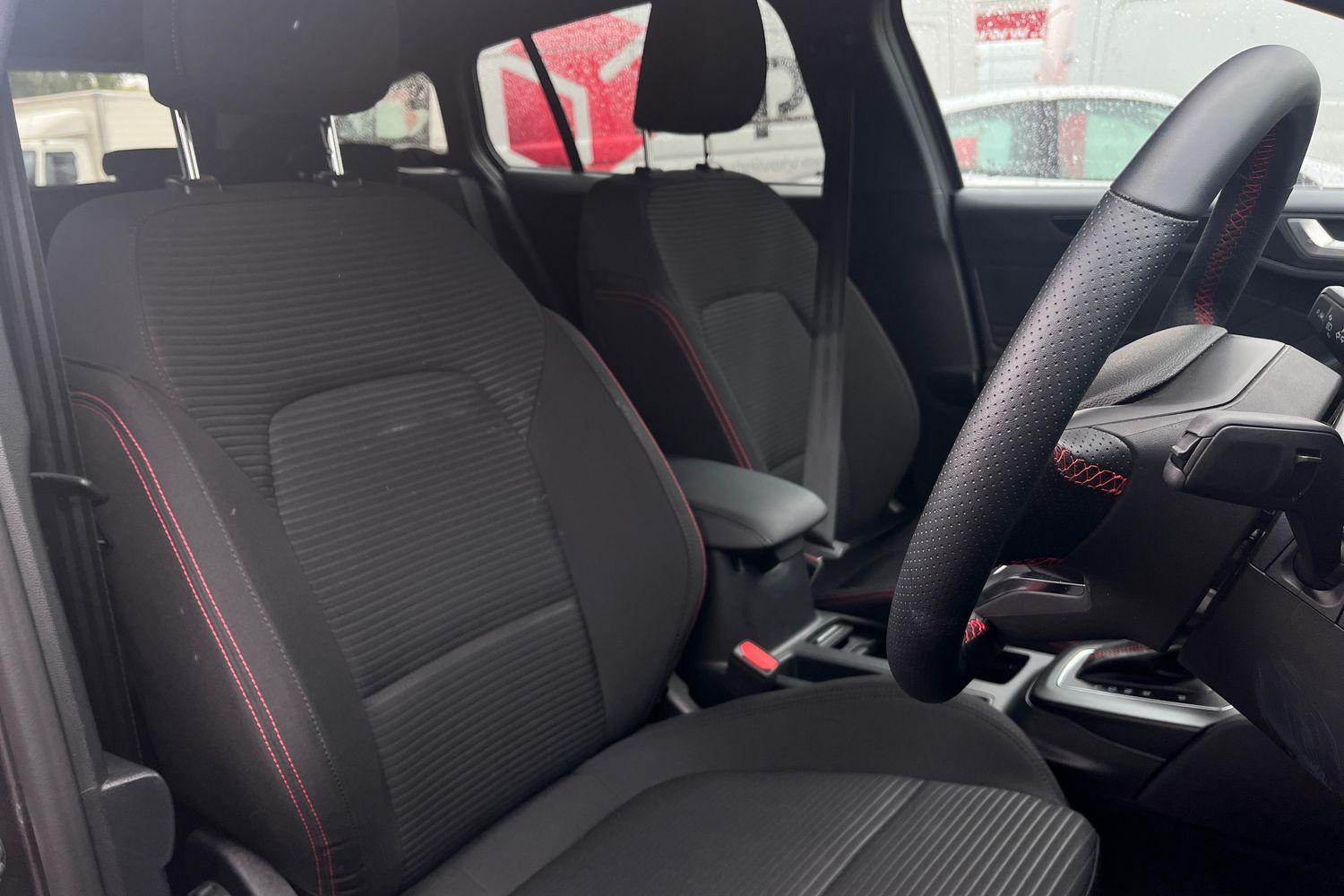 Ford FOCUS Photo 16