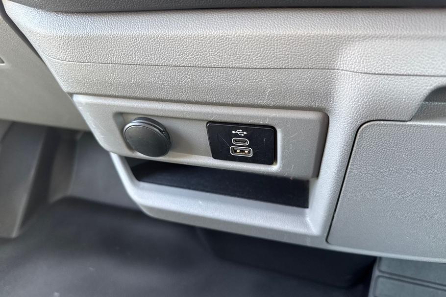 Used FORD TRANSIT CUSTOM WT24AEP 34