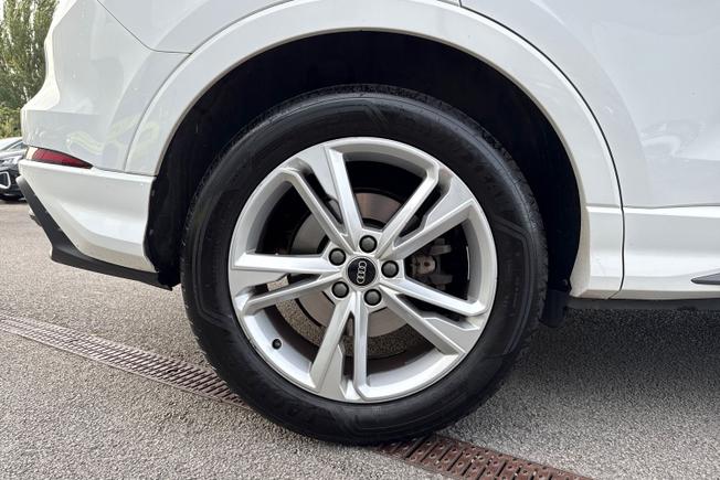 AUDI Q3 Photo 5