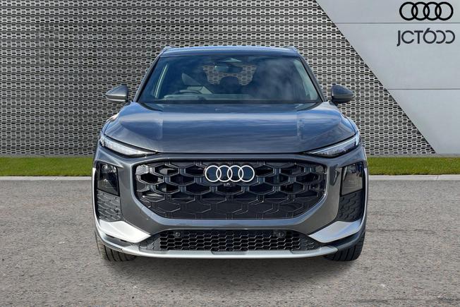 AUDI  Q3 SUV Photo 8
