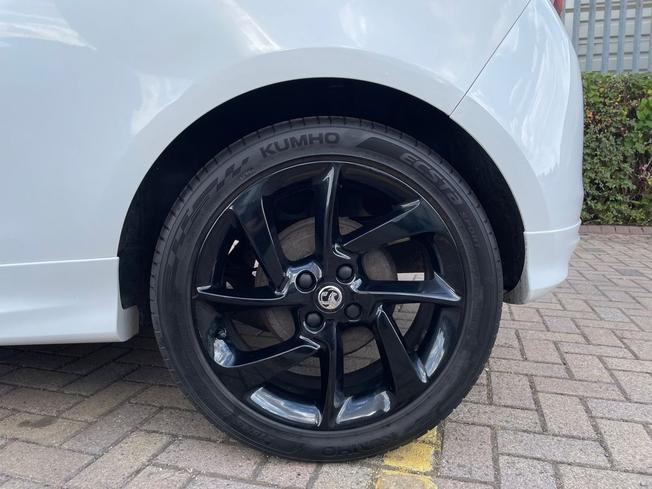VAUXHALL Corsa Photo 30