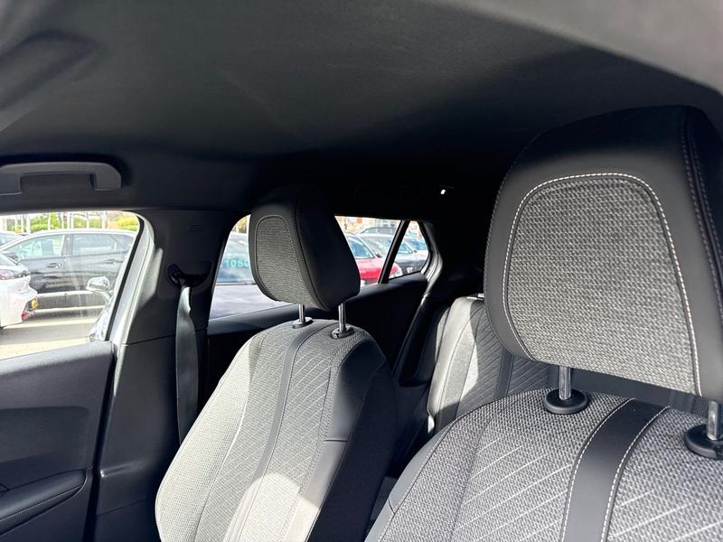 Used Peugeot 2008 LR74HWO 36
