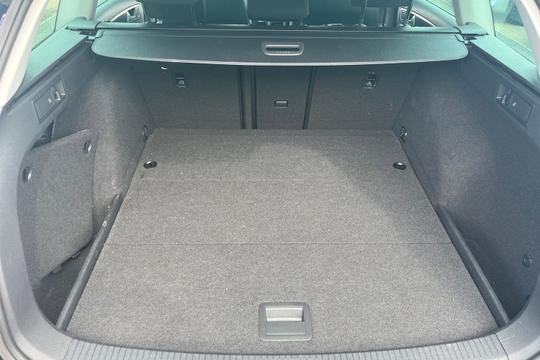 Volkswagen Golf Photo autoimg-1a6ba6223097760d3c3d9edc34f6881ef3ccc390.jpg