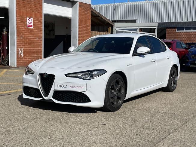 ALFA ROMEO Giulia Photo 23