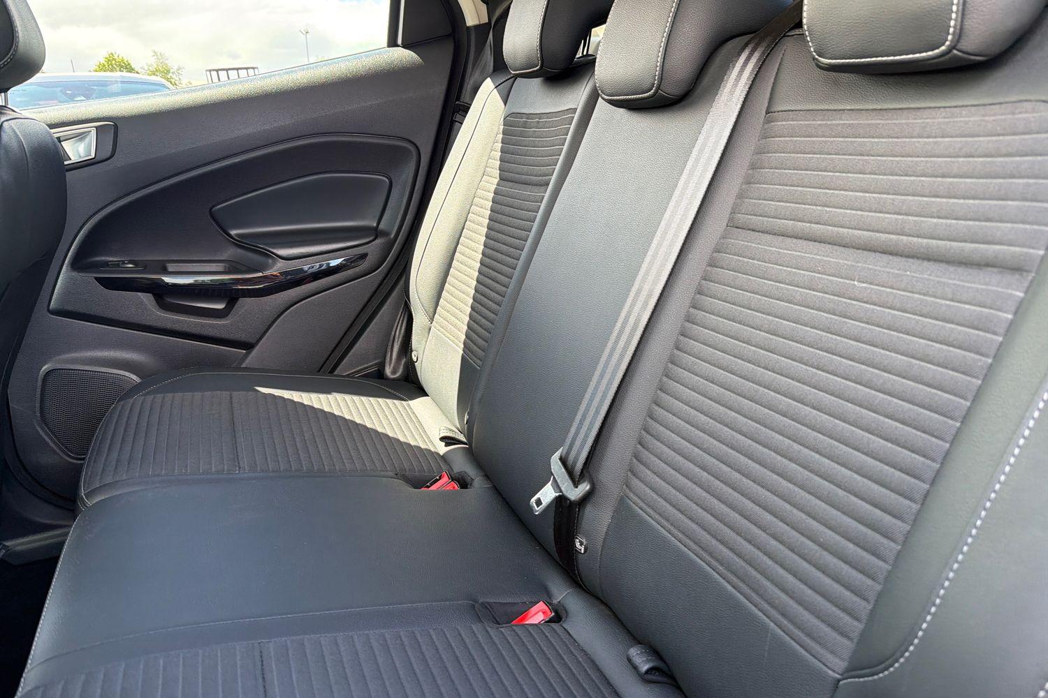 Ford ECOSPORT Photo 19