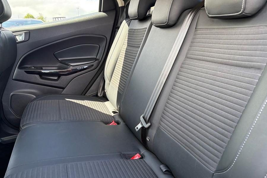 Ford ECOSPORT Photo autoimg-1a6f03ed0877fc51dc4ecbf05ce5504d59afe949.jpg
