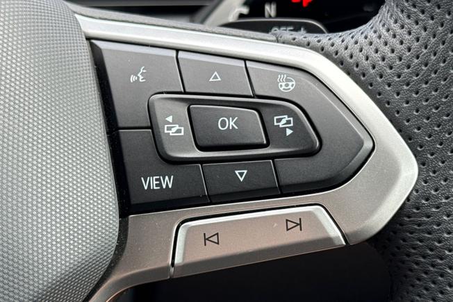 VOLKSWAGEN Tiguan Photo 17