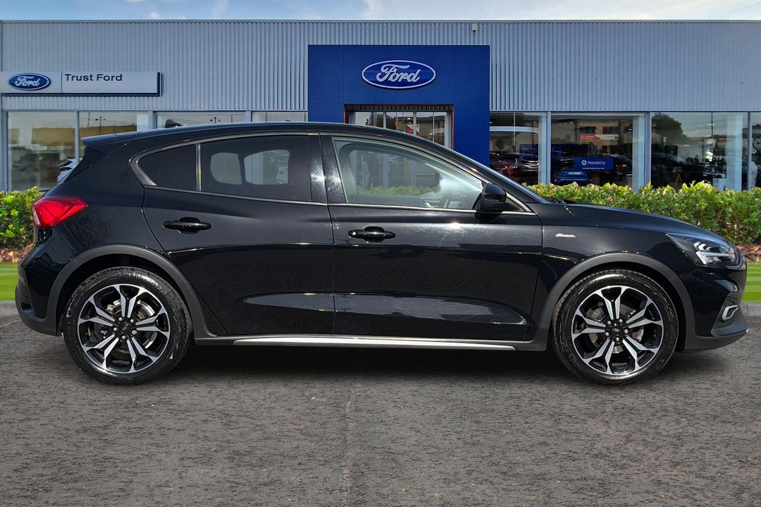 Ford FOCUS Photo 2