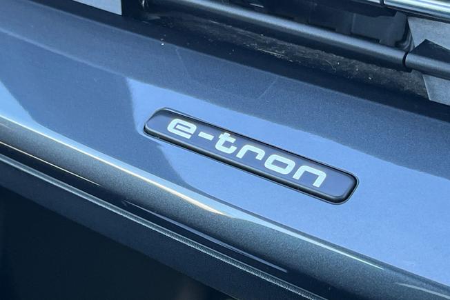 AUDI Q4 E-Tron Photo 34