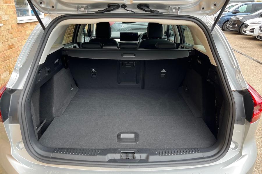 Ford FOCUS Photo autoimg-1a791eb3aeccf698339fd52b7640998484588b70.jpg