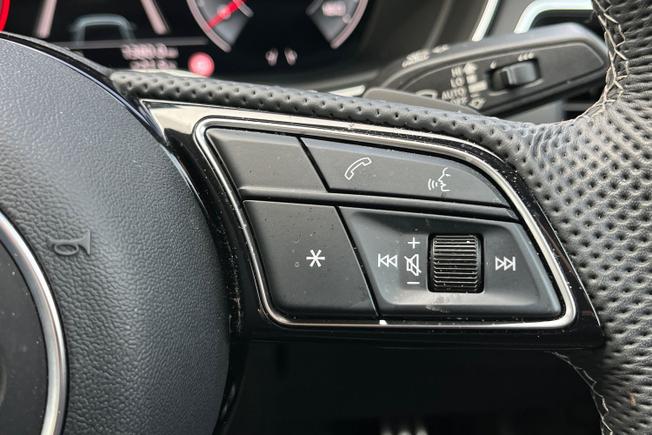 AUDI A4 Photo 17