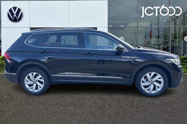 VOLKSWAGEN Tiguan Allspace Photo 4