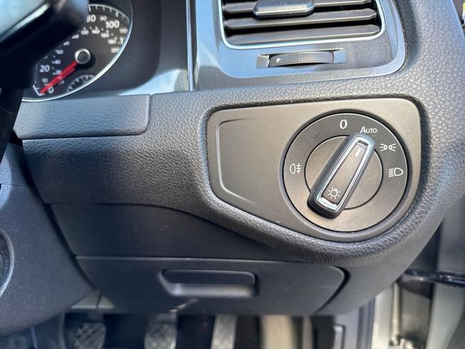 VOLKSWAGEN Golf Photo 27