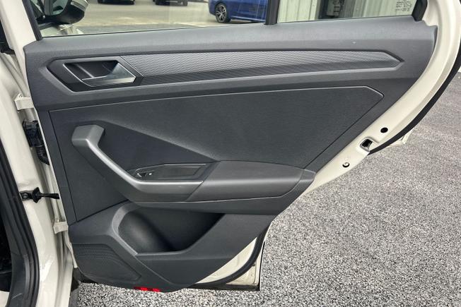 VOLKSWAGEN T-Roc Photo 59