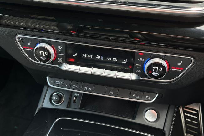 AUDI Q5 Photo 29